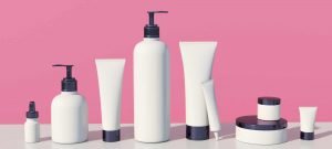 This is a picture of 3d render mockup of cosmetic bundle for skin hair care for an article called Will your products evolve with Competitive Intelligence By Octopus Competitive Intelligence company How to market your product or service with the right size of market. How to analyse and compare your competitors' products