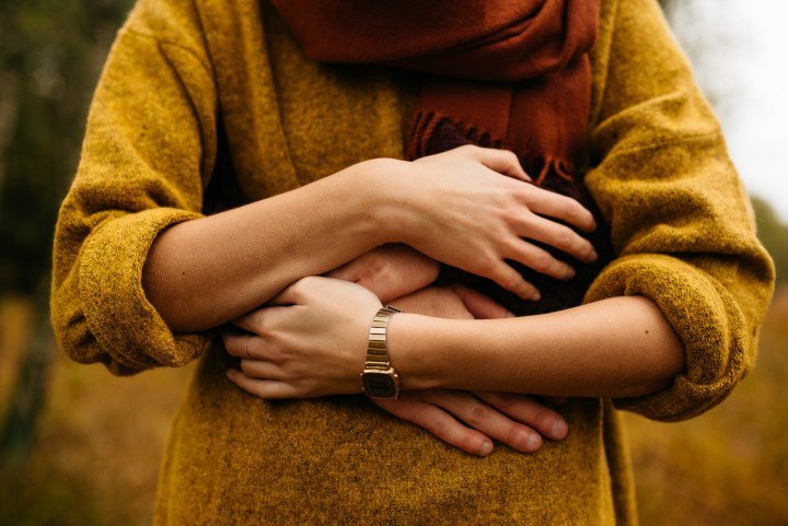 This is an image of a couple embracing for an article called Why Foresight Should be embraced For Strategic Excellence by octopus competitive intelligence agency market intelligence agency and competitor analysis solutions